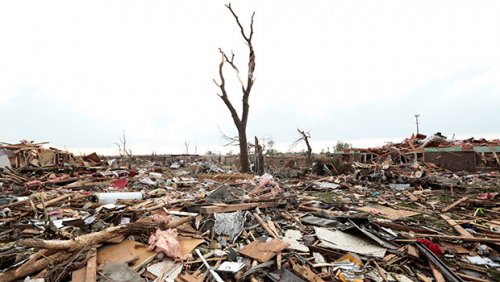 Oklahoma-tornado-aftermath-21may2013-GETTY.jpg